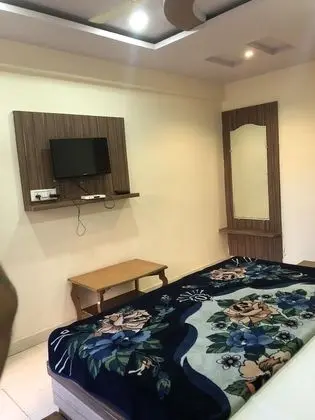 Deluxe Oda, 1 En Büyük (King) Boy Yatak