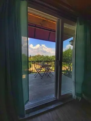 Apart Mandalin Garden View