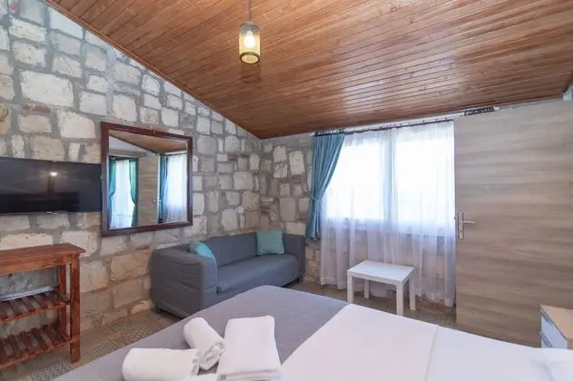Apart Mandalin Garden View