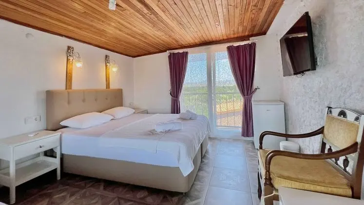 Comfort Tek Büyük Yataklı Oda