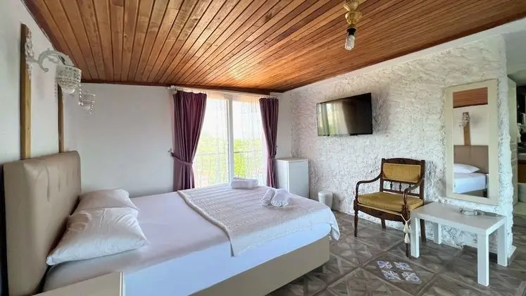 Comfort Tek Büyük Yataklı Oda