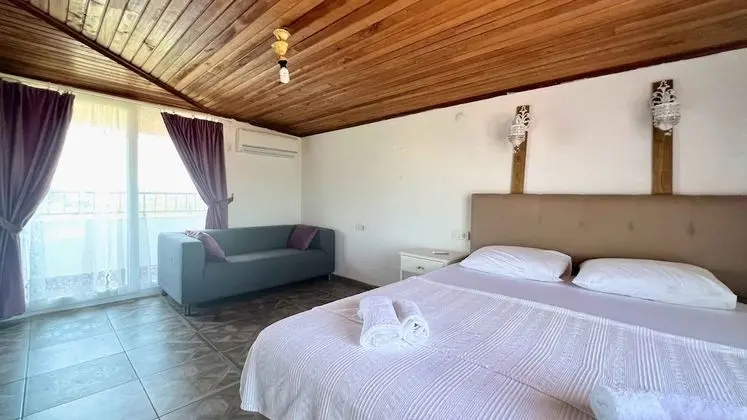 Comfort Tek Büyük Yataklı Oda