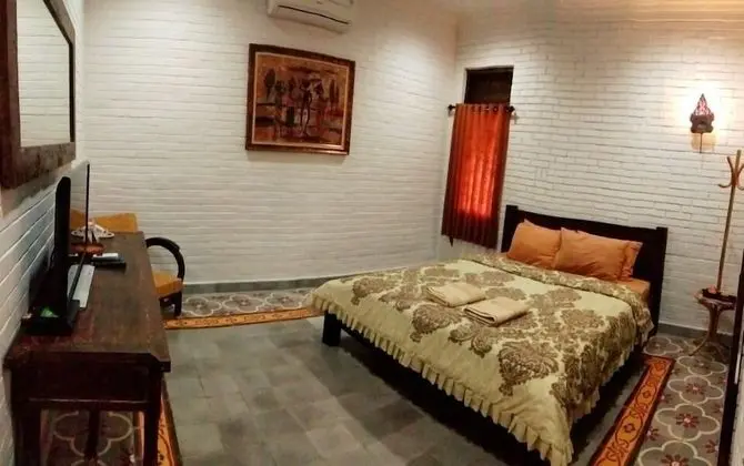 Standard Tek Büyük Yataklı Oda