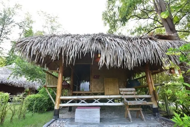 Bamboo Bungalow B