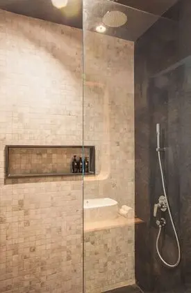 1 Bedroom Suite
