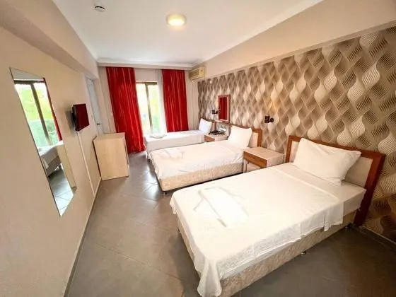 Triple, Şehir Manzaralı, Balkonlu