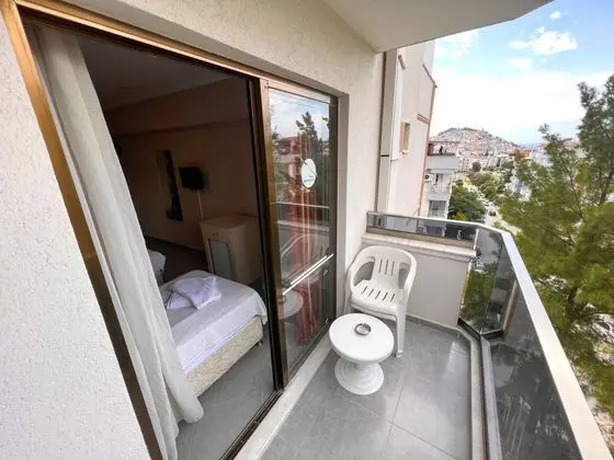 Triple, Şehir Manzaralı, Balkonlu