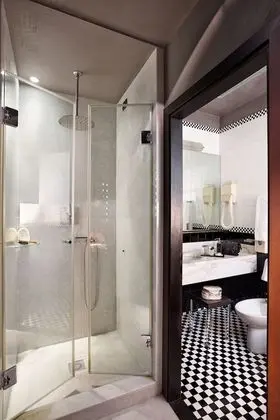 Superior Tek Büyük veya İki Ayrı Yataklı Oda