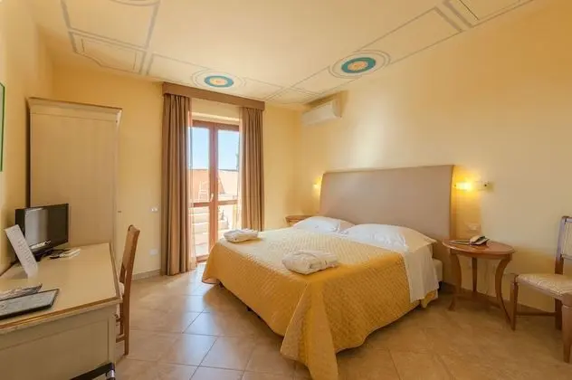 Classic Tek Büyük veya İki Ayrı Yataklı Oda