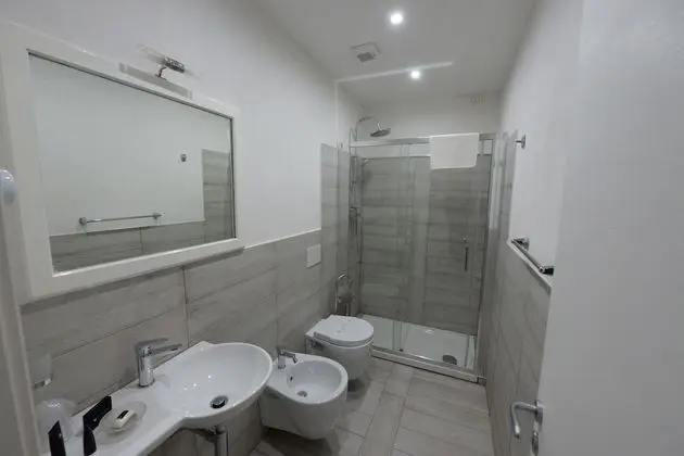 Tek Büyük Yataklı Oda, Balkon