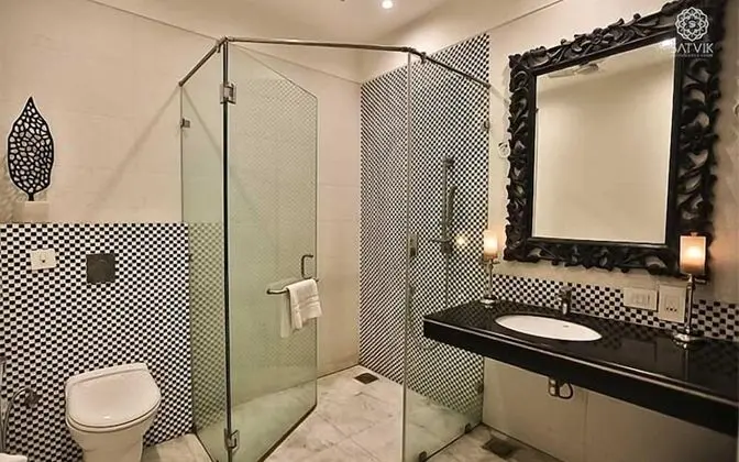 Deluxe Tek Büyük Yataklı Oda, Bahçe Manzaralı