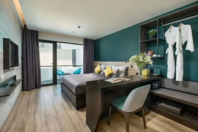 Deluxe Tek Büyük Yataklı Oda, Balkon, Şehir Manzaralı