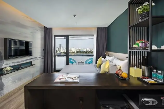 Premier Tek Büyük Yataklı Oda, Balkon, Nehir Manzaralı