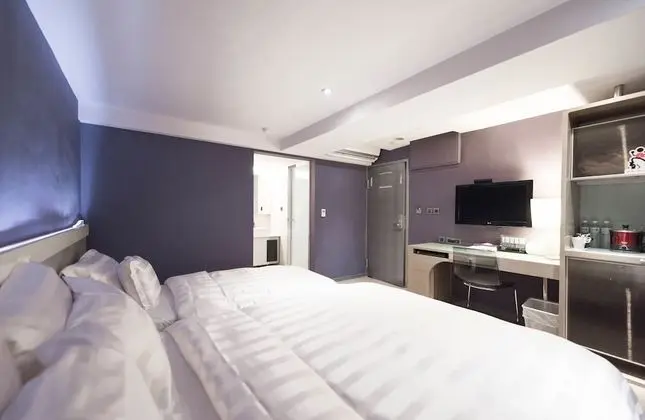 Üç Kişilik Oda, Penceresiz (B1 Floor)