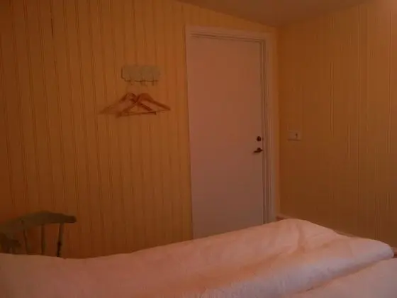 Tek Büyük veya İki Ayrı Yataklı Oda, Ortak Banyo (1)