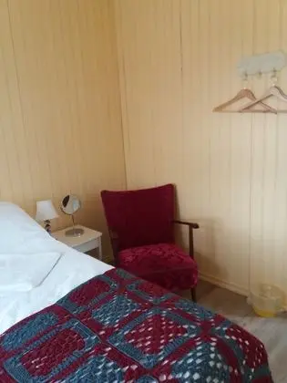 Tek Büyük veya İki Ayrı Yataklı Oda, Ortak Banyo (1)