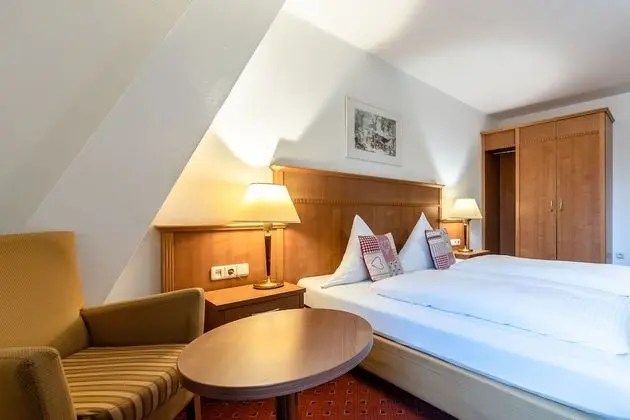 Classic Tek Büyük Yataklı Oda