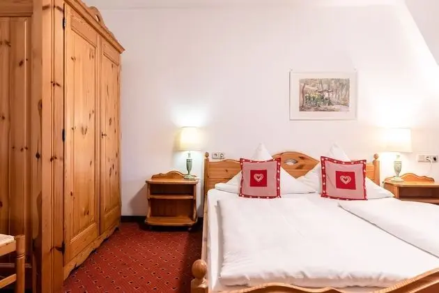 Classic Tek Büyük Yataklı Oda