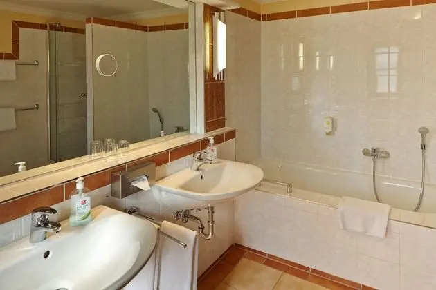 Classic Tek Büyük Yataklı Oda