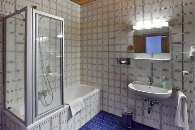 Classic Tek Büyük Yataklı Oda