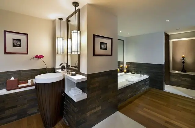 Club Executive Room (No Children Under 18 Allowed)