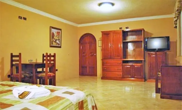 Junior Süit, 1 En Büyük (King) Boy Yatak