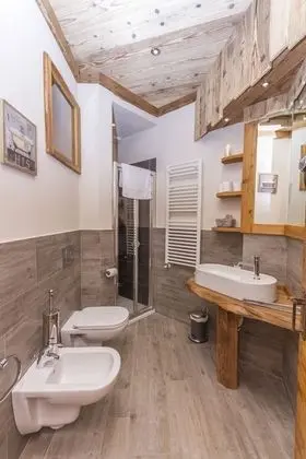 Comfort Tek Büyük veya İki Ayrı Yataklı Oda, Balkon