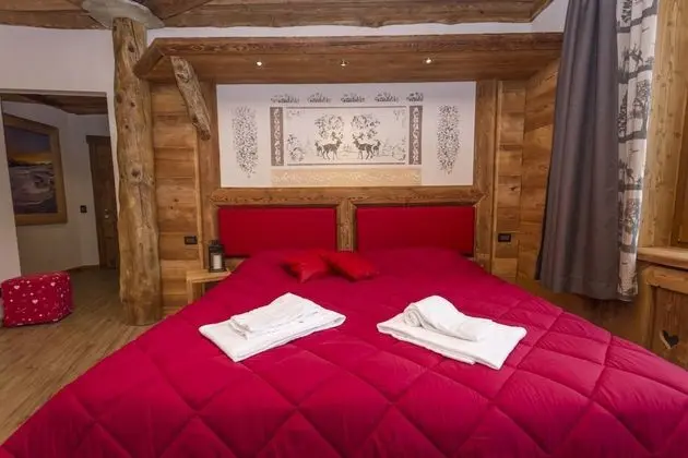 Superior Tek Büyük veya İki Ayrı Yataklı Oda, Zemin Kat