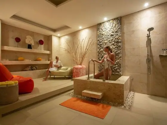 Villa Aqua