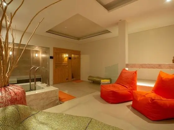 Villa Aqua