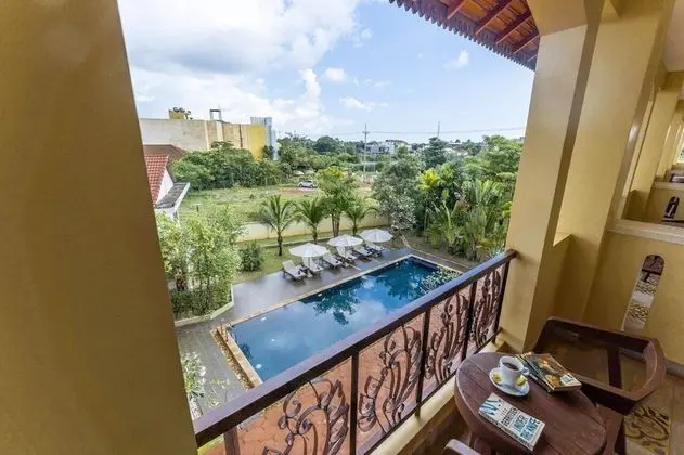 Deluxe Tek Büyük Yataklı Oda, Balkon, Havuz Manzaralı (Free 1 way Airport - Pick up)