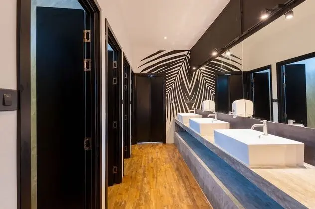 8-Bed Mixed Dormitory