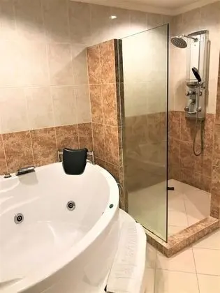 Süit, 1 En Büyük (King) Boy Yatak