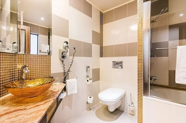 Tek Büyük Yataklı Oda