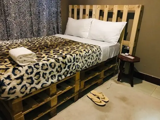 Comfort Tek Büyük Yataklı Oda, 1 En Büyük (King) Boy Yatak, Sigara İçilmez, Bahçe Manzaralı