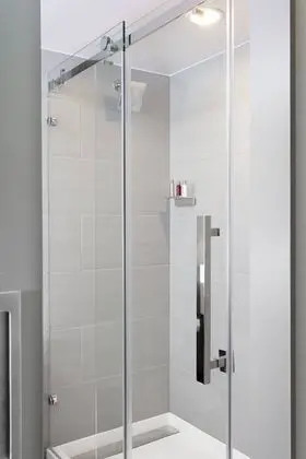 Oda, 2 Büyük (Queen) Boy Yatak