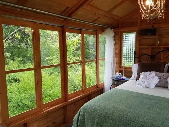 Romantic Ağaç Ev, Birden Çok Yatak, Sıcak Su Havuzu, Park Manzaralı