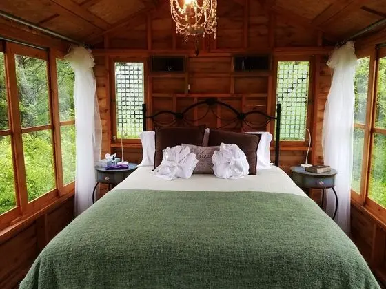 Romantic Ağaç Ev, Birden Çok Yatak, Sıcak Su Havuzu, Park Manzaralı