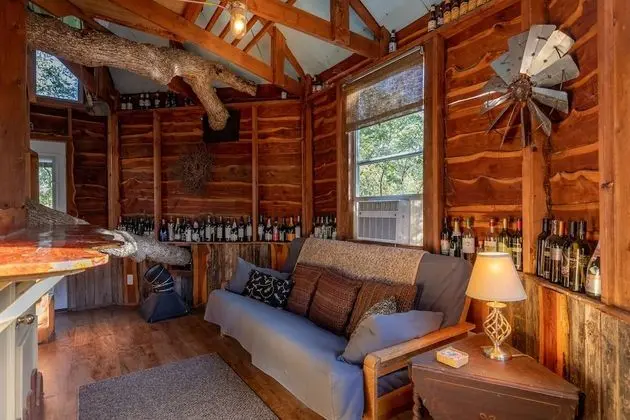 Romantic Ağaç Ev, Birden Çok Yatak, Sıcak Su Havuzu, Park Manzaralı