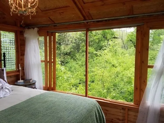 Romantic Ağaç Ev, Birden Çok Yatak, Sıcak Su Havuzu, Park Manzaralı