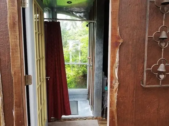 Romantic Ağaç Ev, Birden Çok Yatak, Sıcak Su Havuzu, Park Manzaralı