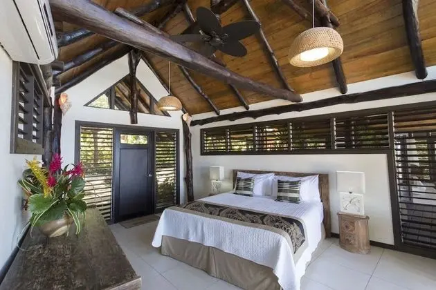 Villa, 2 Yatak Odası, Kişiye Özel Havuzlu, Deniz Manzaralı
