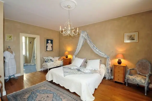 Tek Büyük Yataklı Oda, Sigara İçilmez (L'eau vive)