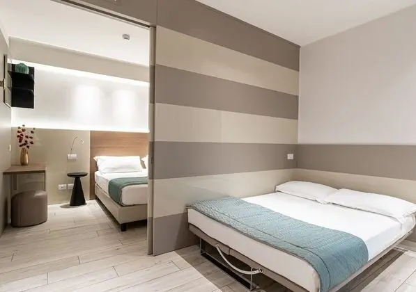 Deluxe Dört Kişilik Oda, 2 Yatak Odası, Kısmi Deniz Manzaralı