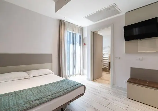 Deluxe Dört Kişilik Oda, 2 Yatak Odası, Kısmi Deniz Manzaralı