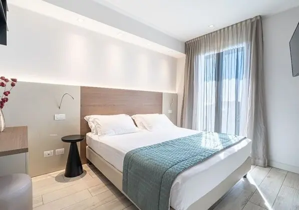 Deluxe Dört Kişilik Oda, 2 Yatak Odası, Kısmi Deniz Manzaralı