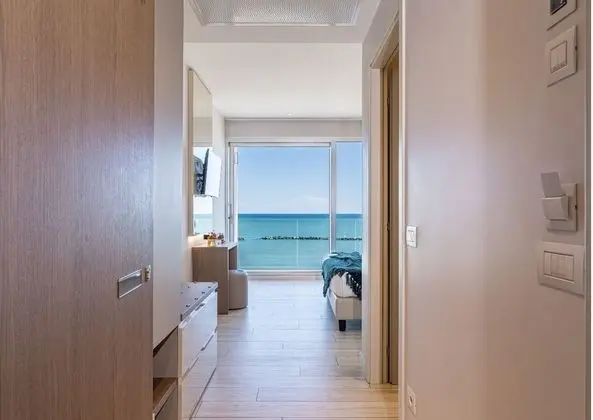 Panoramic Büyük Yataklı Tek Kişilik Oda, 1 Çift Kişilik Yatak, Balkon, Deniz Manzaralı