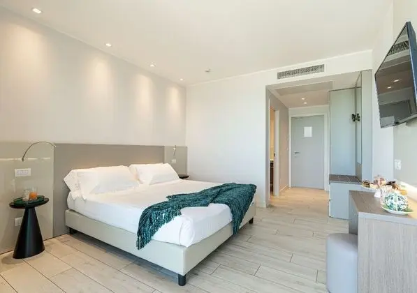 Panoramic Büyük Yataklı Tek Kişilik Oda, 1 Çift Kişilik Yatak, Balkon, Deniz Manzaralı