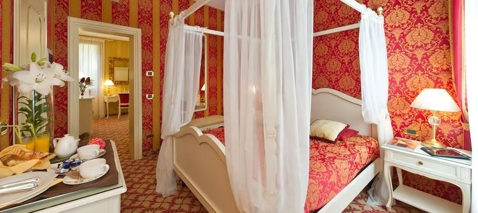 Comfort Tek Büyük veya İki Ayrı Yataklı Oda