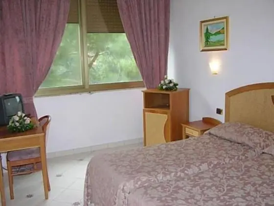 Standard Üç Kişilik Oda